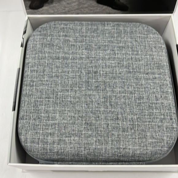 SHARPER Image, power percussion deep tissue massager. - Picture 4 of 7